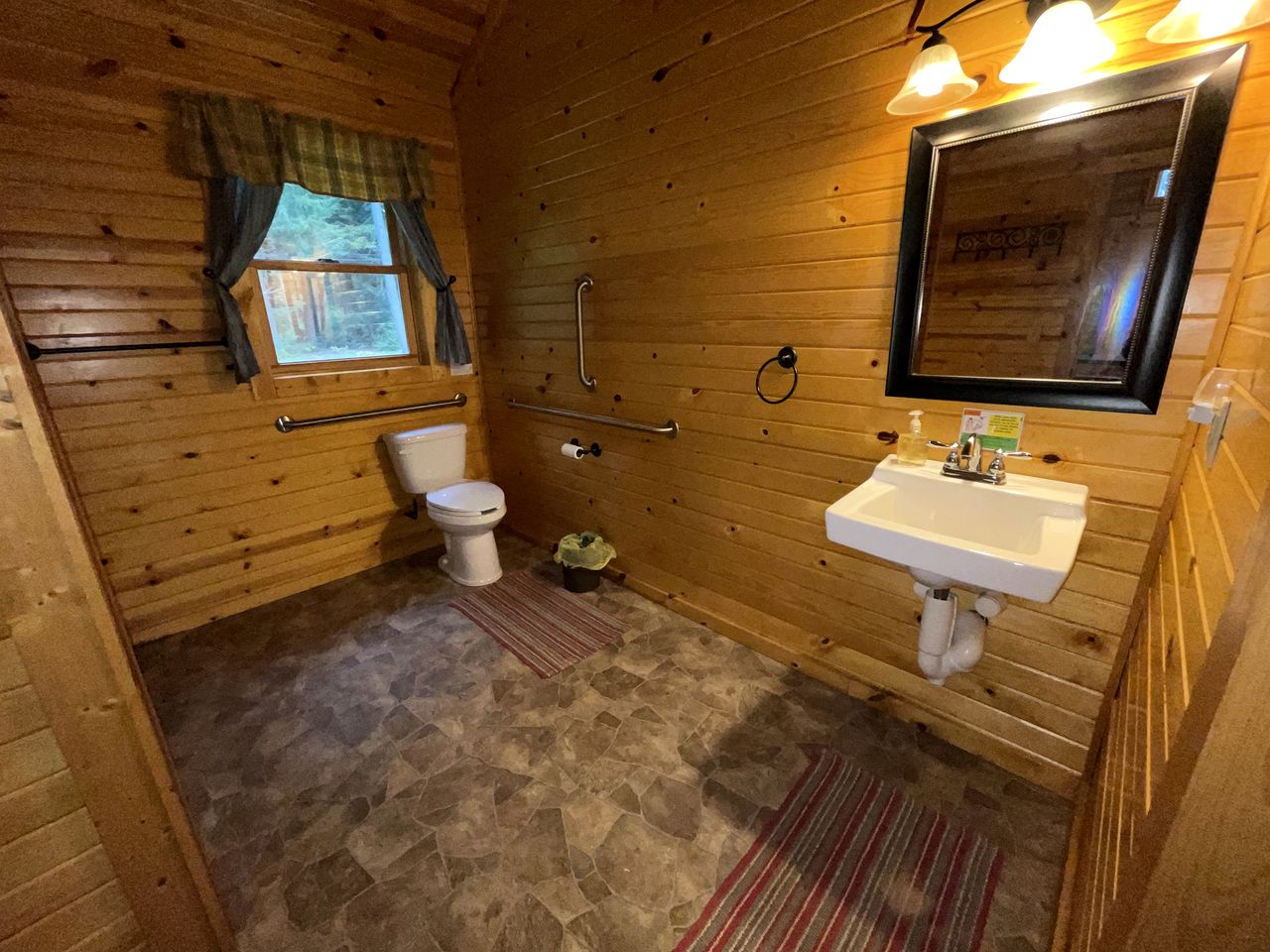 Wheelchair Accessible Glamping Cabin near Cook Forest State Park, Pennsylvania