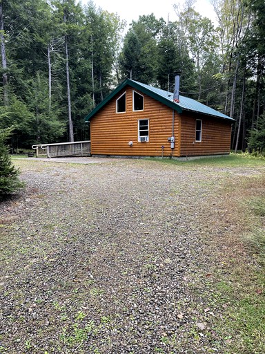 Wheelchair Accessible Glamping Cabin near Cook Forest State Park, Pennsylvania