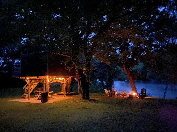Tree Houses (United States of America, Alderson, West Virginia)