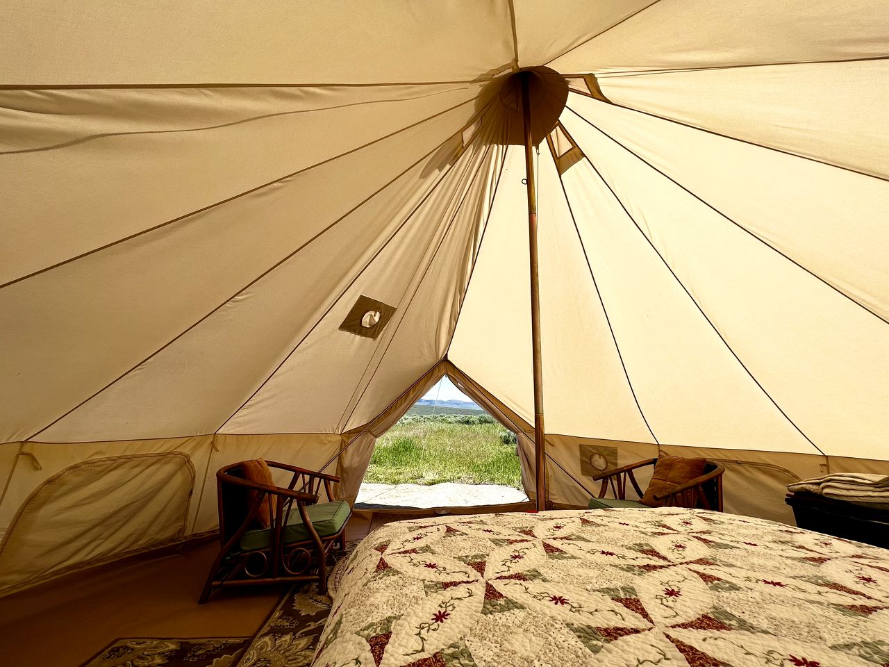 Gorgeous Pet-Friendly Bell Tent Retreat in Hot Spings, Montana