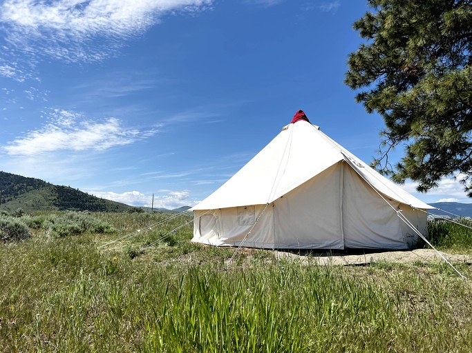 Bell Tents (United States of America, Hot Springs, Montana)