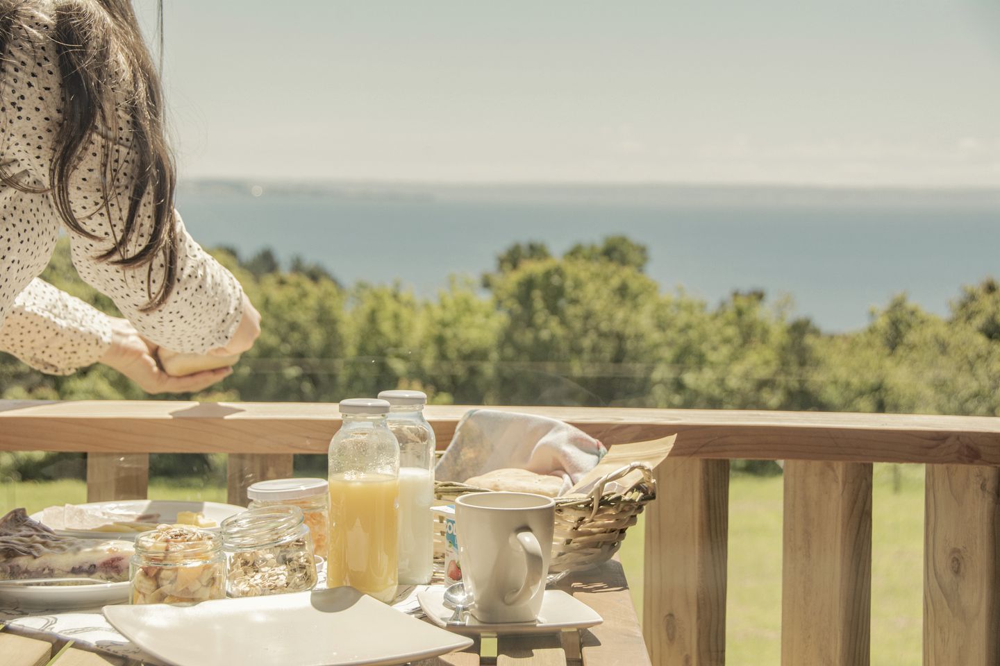 Sweet Lake Tiny House Ideal for Couples in Chile