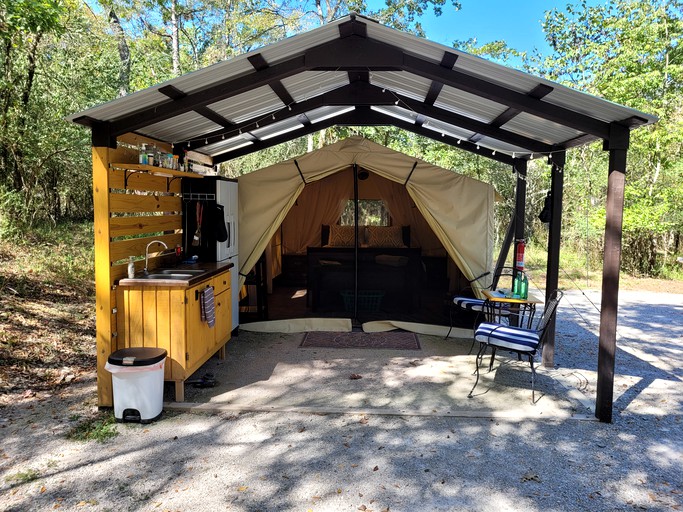 Safari Tents (United States of America, Hot Springs National Park, Arkansas)