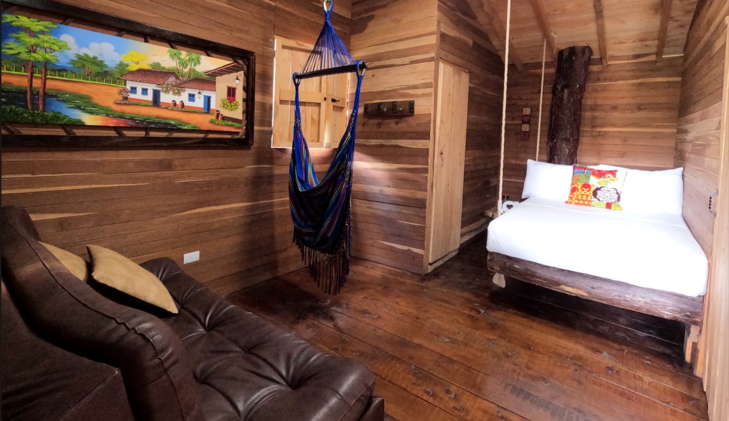 Intimate Tree House with Spa, BBQ and Forest Views in Colombia