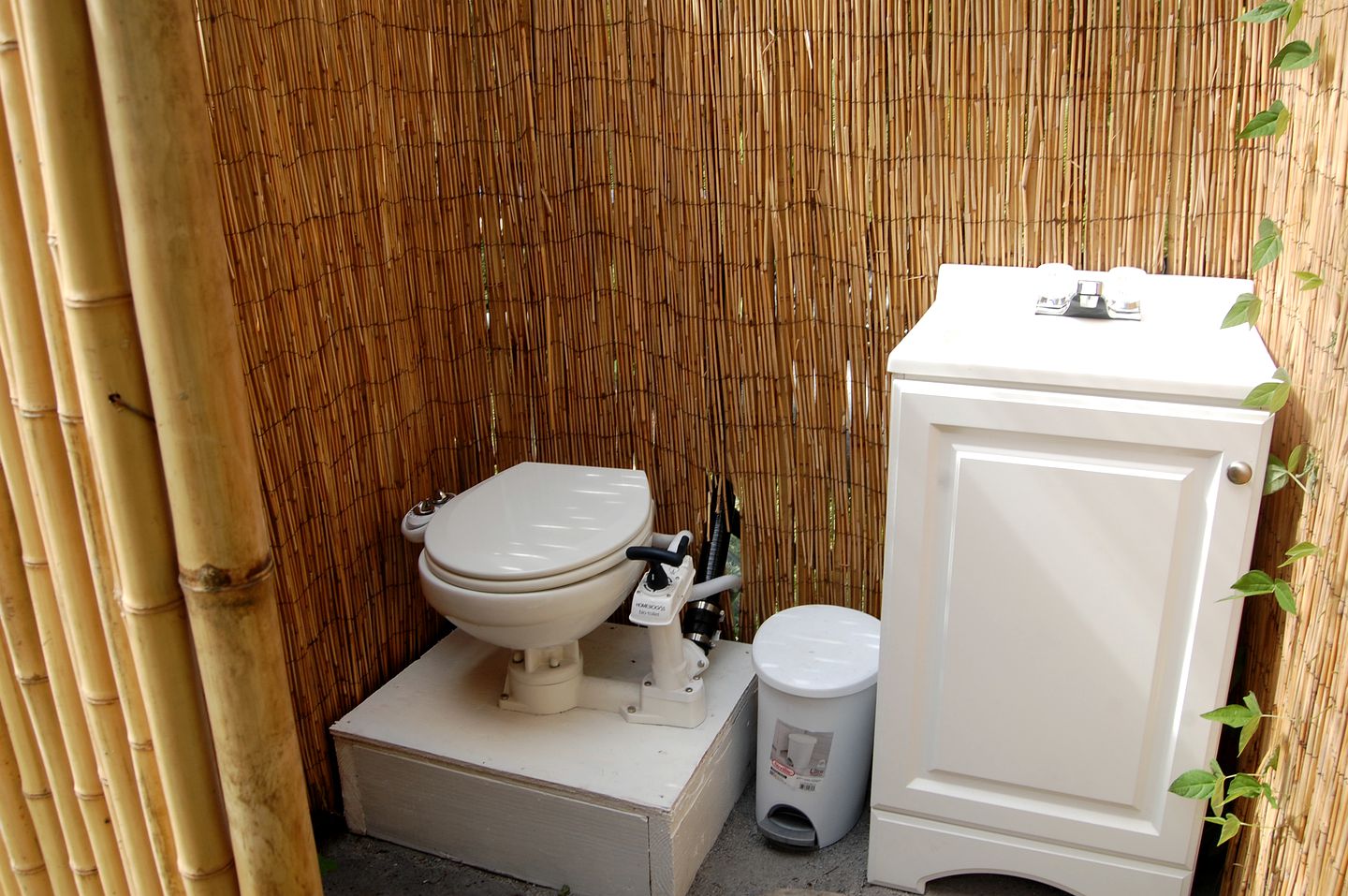 My Pachamama off Grid Across from Mermaid Ponds