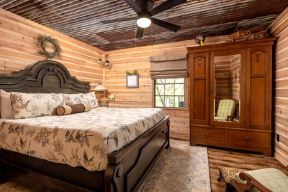 Magical Treehouse with Slide by Brazos River for Family Glamping Adventures in Texas photo 5