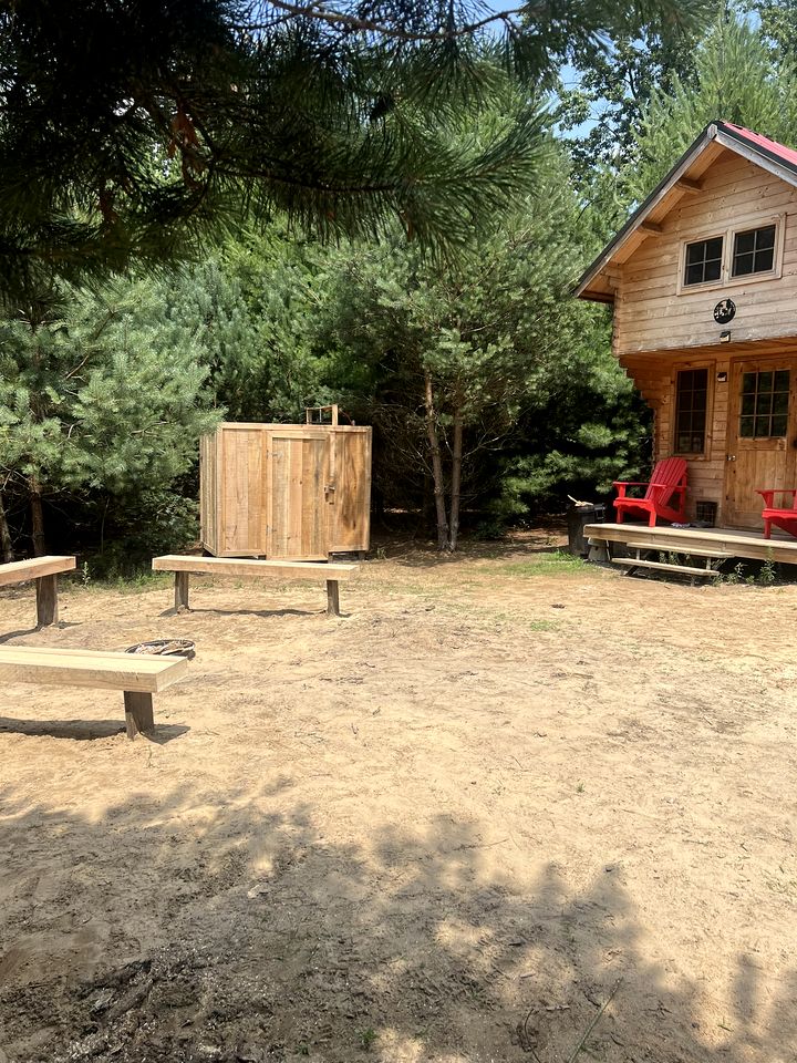 Ontario Glamping Cabin, Perfect for Discovering Port Dover