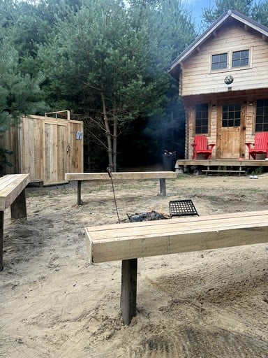 Cabins (Canada, Simcoe, Ontario)