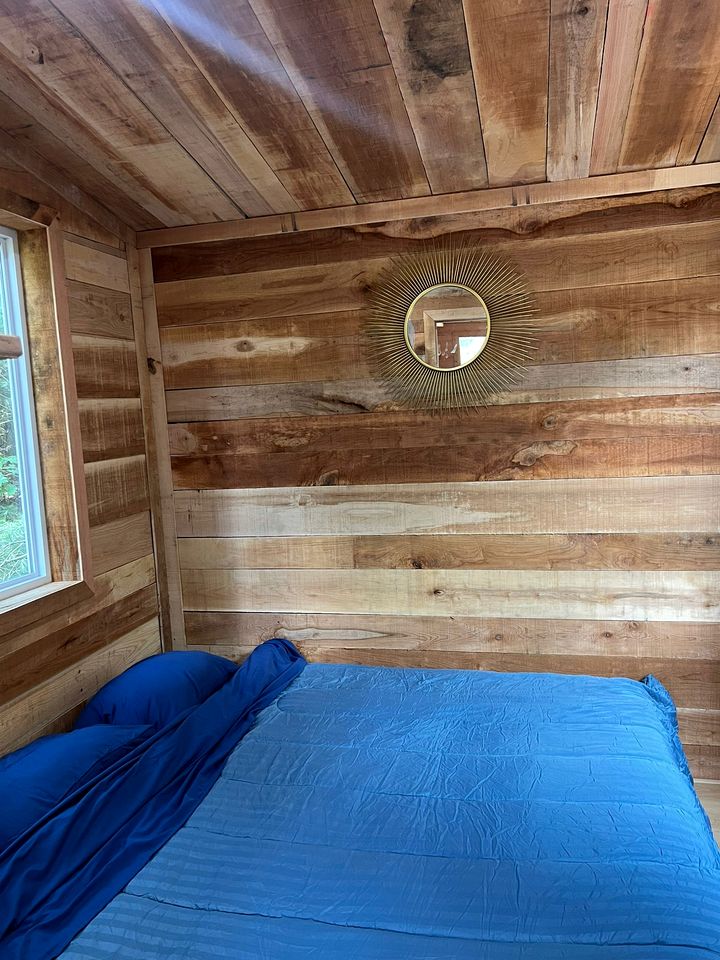 Ontario Glamping Cabin, Perfect for Discovering Port Dover