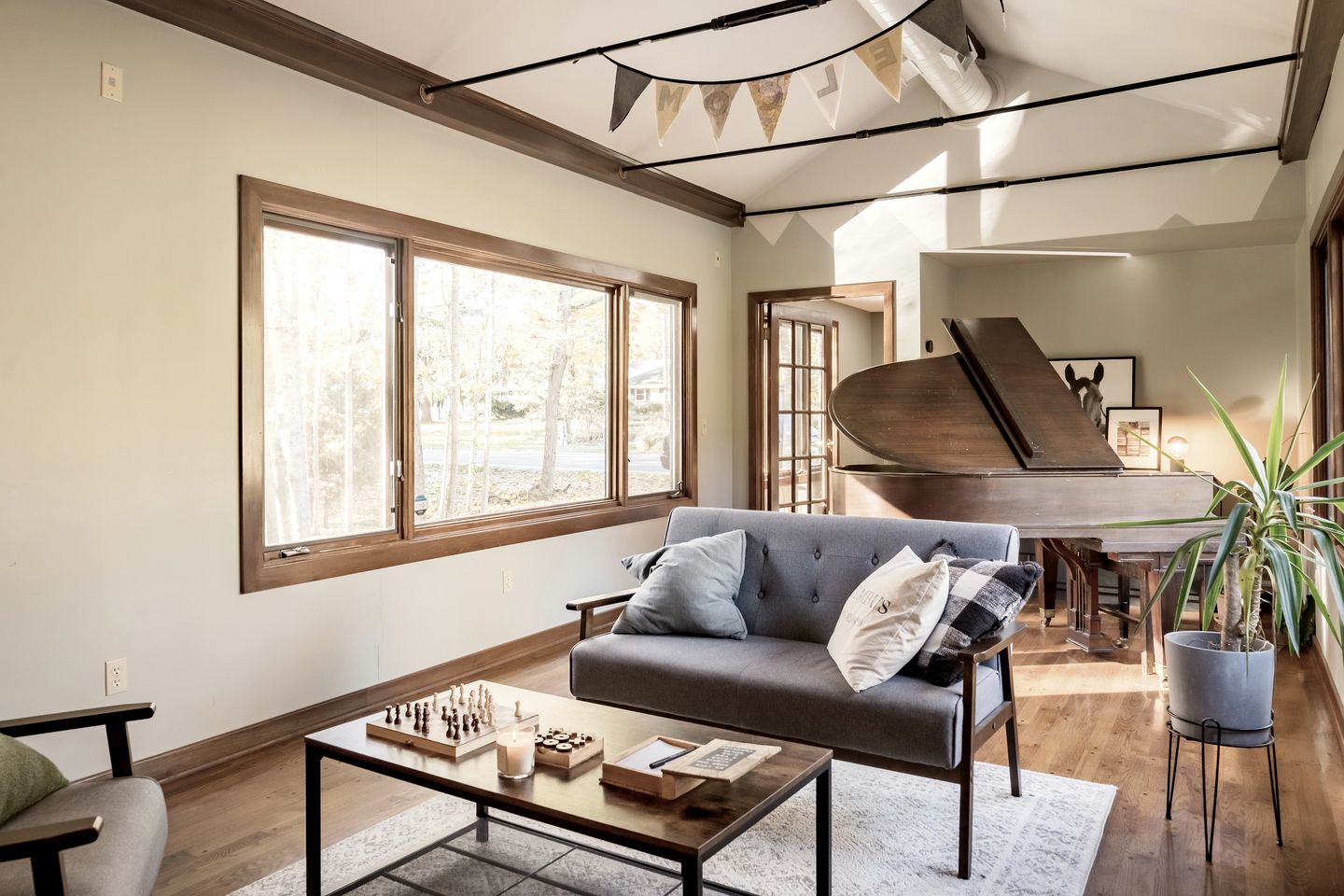Unique Glamping in a Charming Bridge House on Blacklick Creek