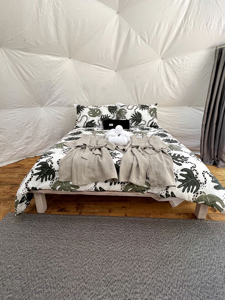 Pet-Friendly Dome in Eco-Friendly Glamping Destination in Sechelt, BC
