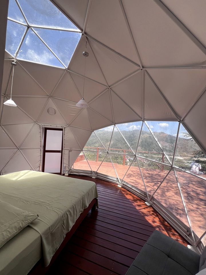 Fantastic Domes with Hot-Tub on the Deck and Spectacular Views in Perú