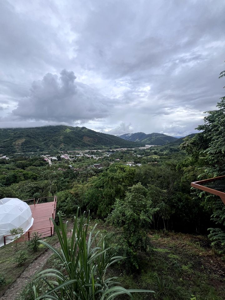 Fantastic Domes with Hot-Tub on the Deck and Spectacular Views in Perú