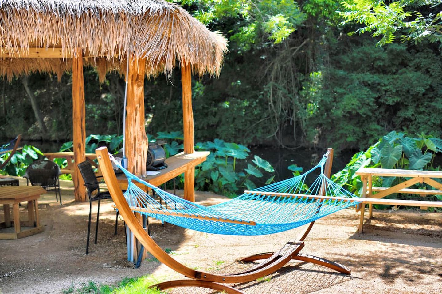 Unforgettable Texas Retreat: Safari Tent Glamping in Cibolo Awaits