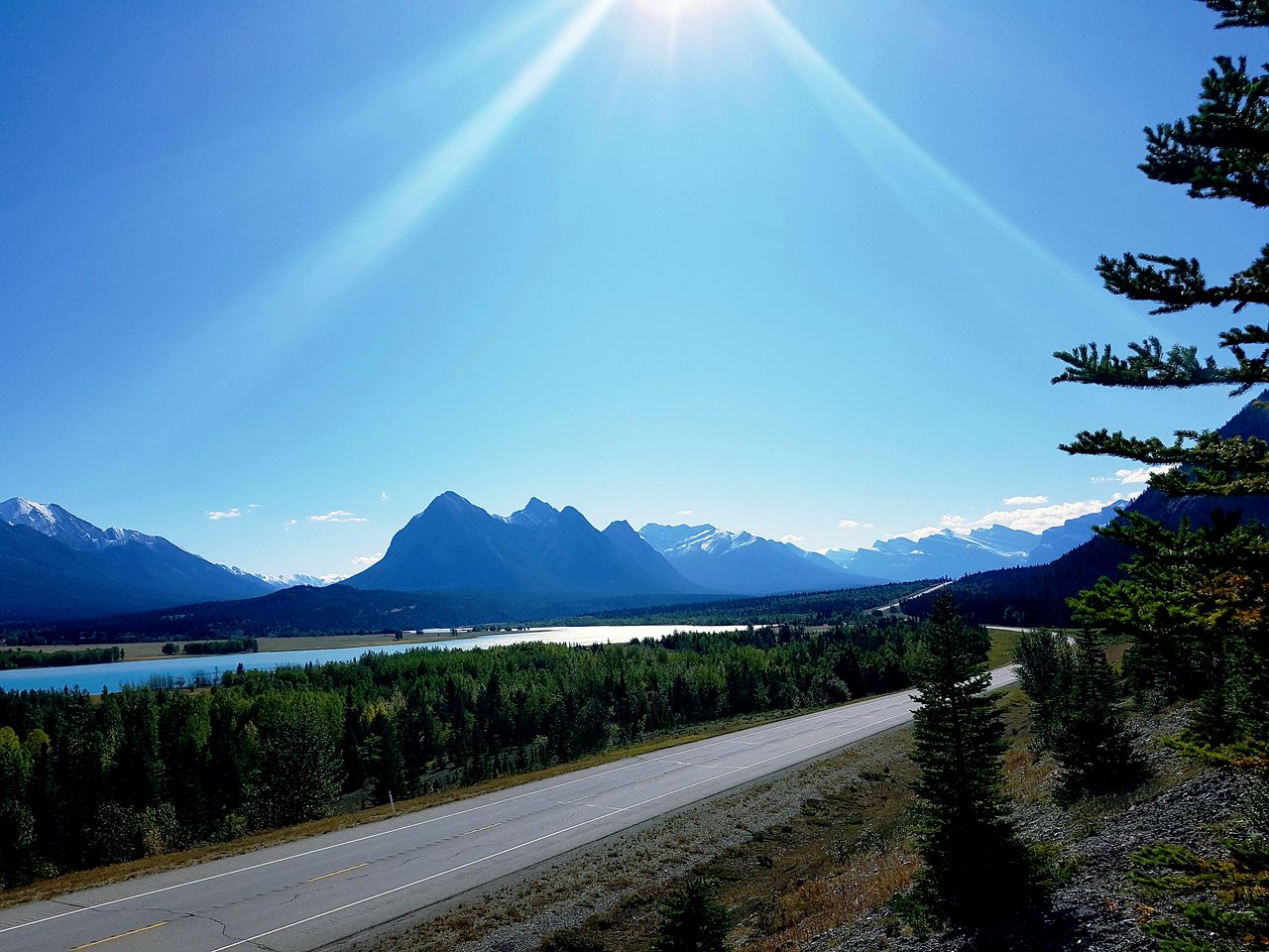 Spacious Family-Friendly Mountain Getaway near Banff, Alberta