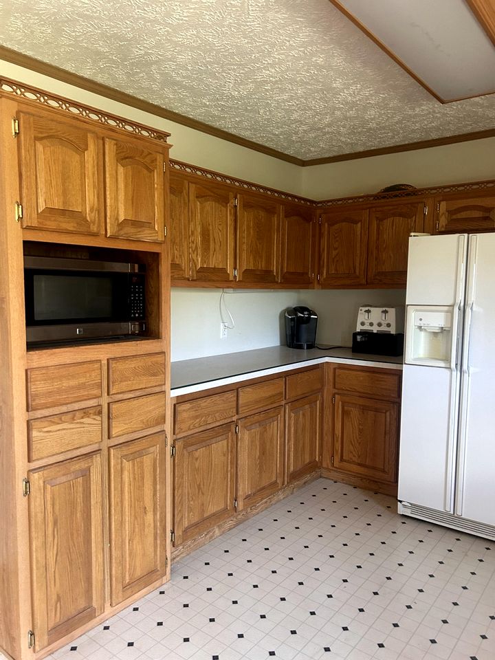 Large, Three Bedroom Cabin in Sturgis, South Dakota, Perfect for a Glamping Retreat to the Badlands