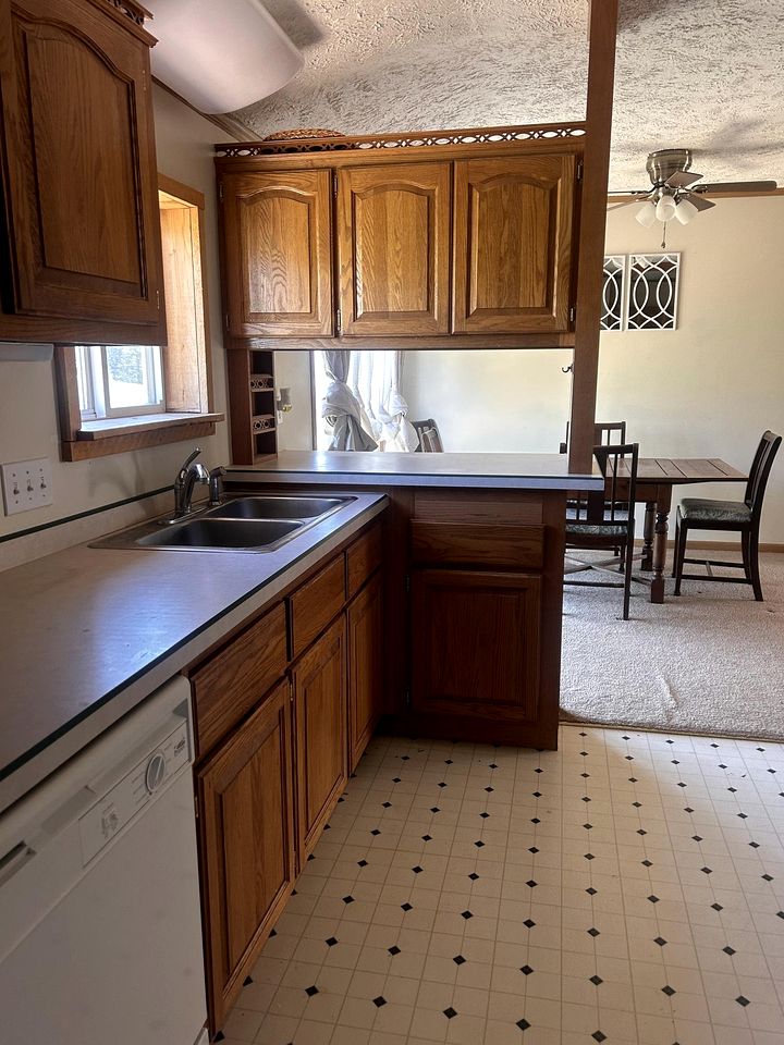 Large, Three Bedroom Cabin in Sturgis, South Dakota, Perfect for a Glamping Retreat to the Badlands