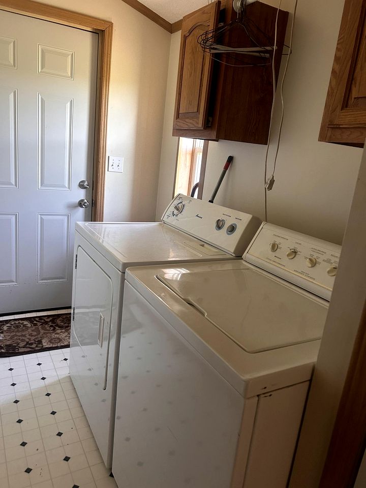 Large, Three Bedroom Cabin in Sturgis, South Dakota, Perfect for a Glamping Retreat to the Badlands