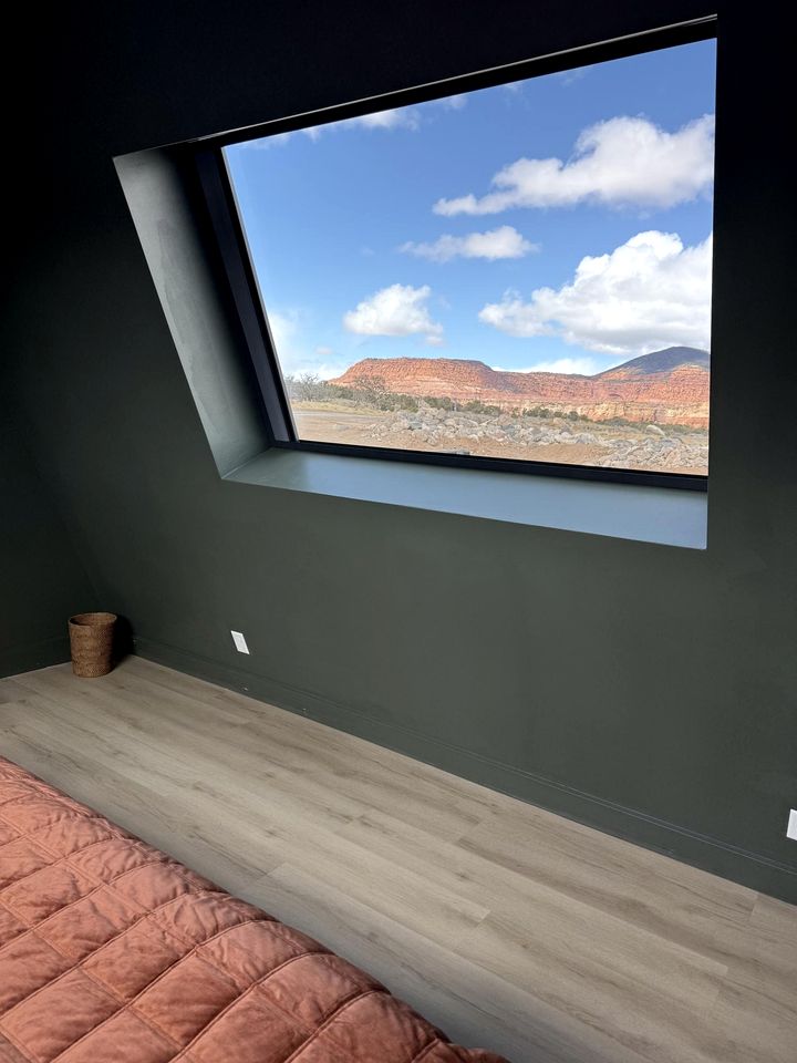Stargazing A-Frame Cabin for an Amazing Escape with Your Pet Between Boulder and Thousand Lake Mountains, Utah
