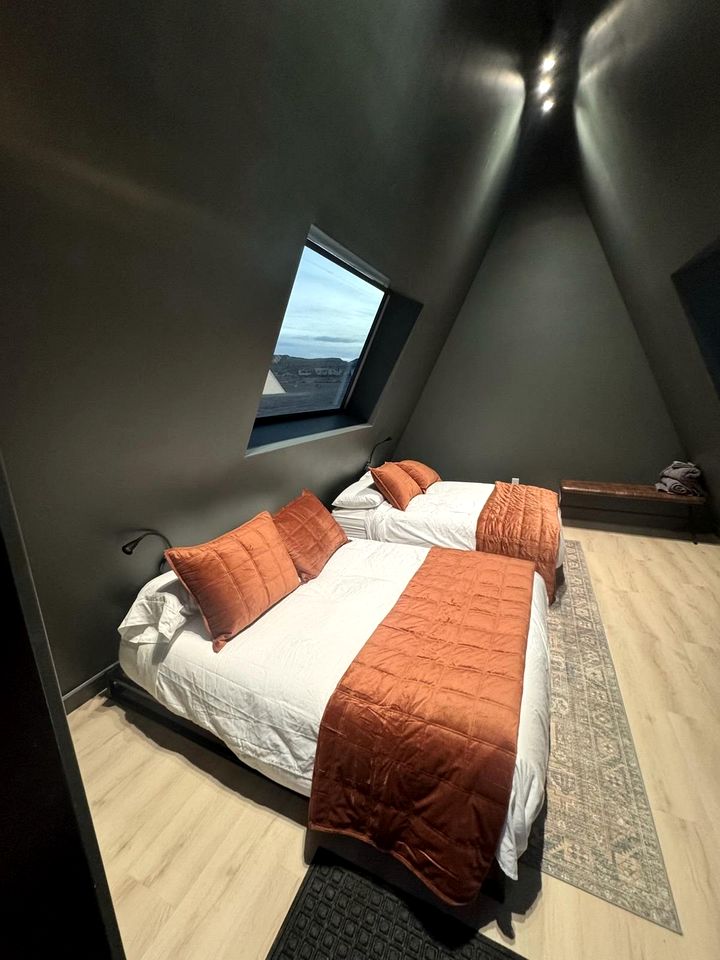 Stunning A-Frame Cabin Surrounded by Beautiful Red Rock for a Memorable Escape with Your Pet in Teasdale, Utah