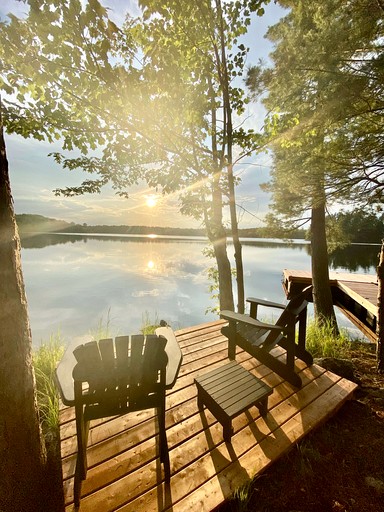 Cabins (Canada, Portland, Ontario)