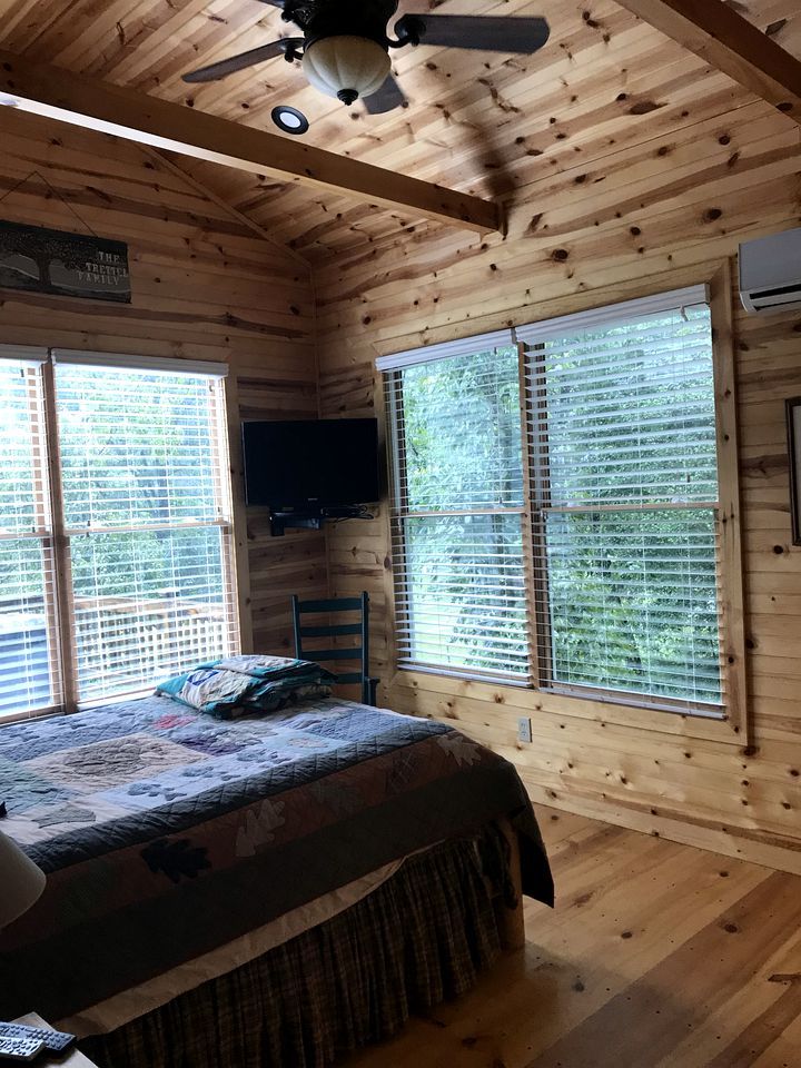 Cozy Cabin in the Blue Ridge Mountains, Perfect for a Weekend Escape from Atlanta