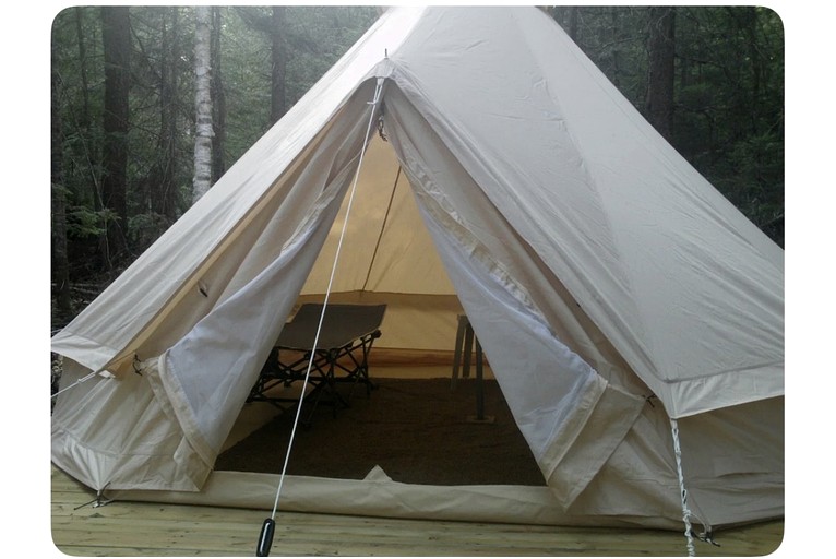 Safari Tents (Canada, Sainte Lucie des Laurentides, Quebec)