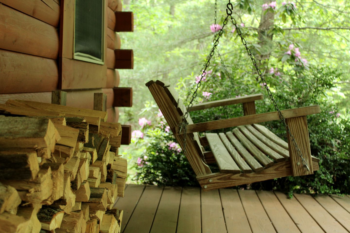 Peaceful Cabin Rental with a Hot Tub near Beckley, West Virginia