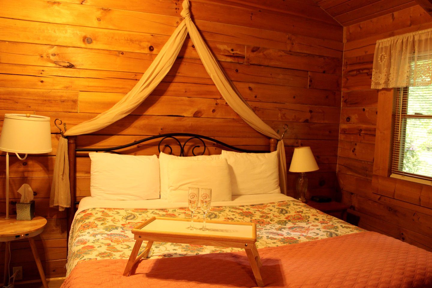 Peaceful Cabin Rental with a Hot Tub near Beckley, West Virginia