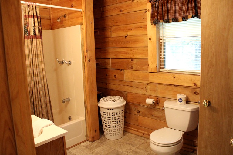 Cabins (Hico, West Virginia, United States)