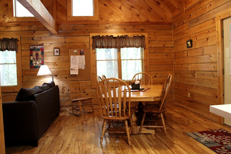 Cabins (Hico, West Virginia, United States)