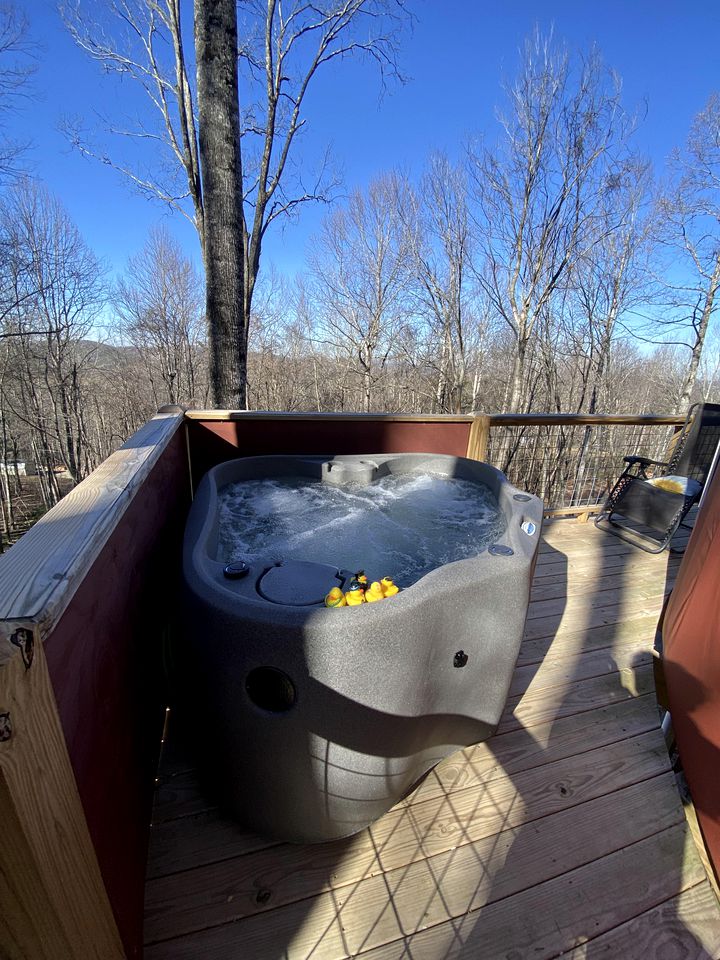 Delightful Lofted Yurt Beautifully Design with Jacuzzi and Private Deck in Virginia