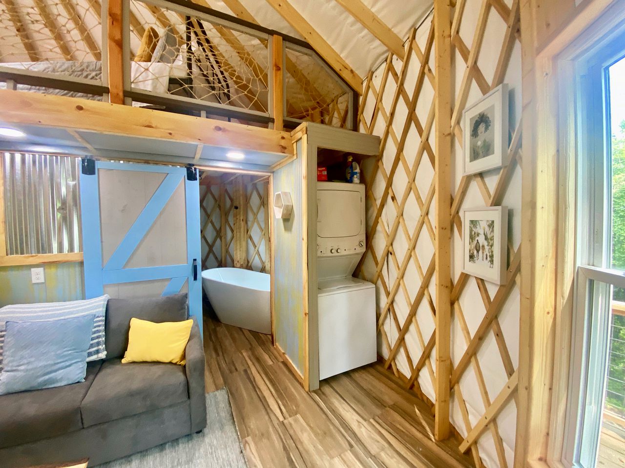 Delightful Lofted Yurt Beautifully Design with Jacuzzi and Private Deck in Virginia