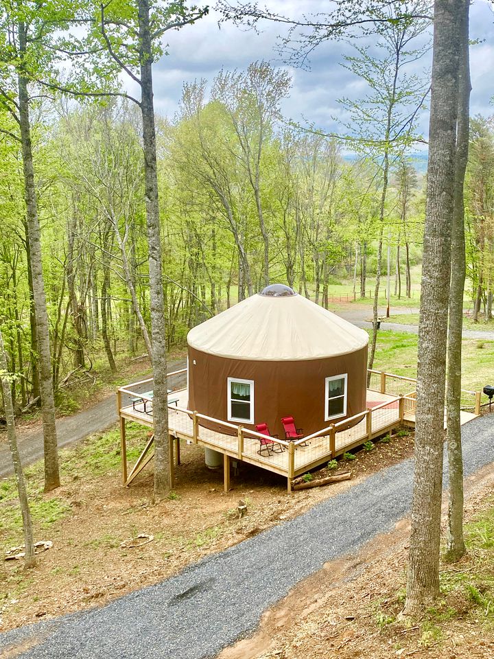 Delightful Lofted Yurt Beautifully Design with Jacuzzi and Private Deck in Virginia