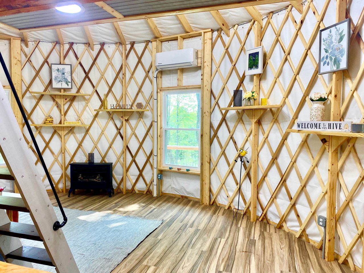Delightful Lofted Yurt Beautifully Design with Jacuzzi and Private Deck in Virginia