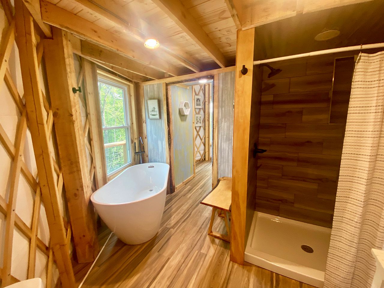 Delightful Lofted Yurt Beautifully Design with Jacuzzi and Private Deck in Virginia