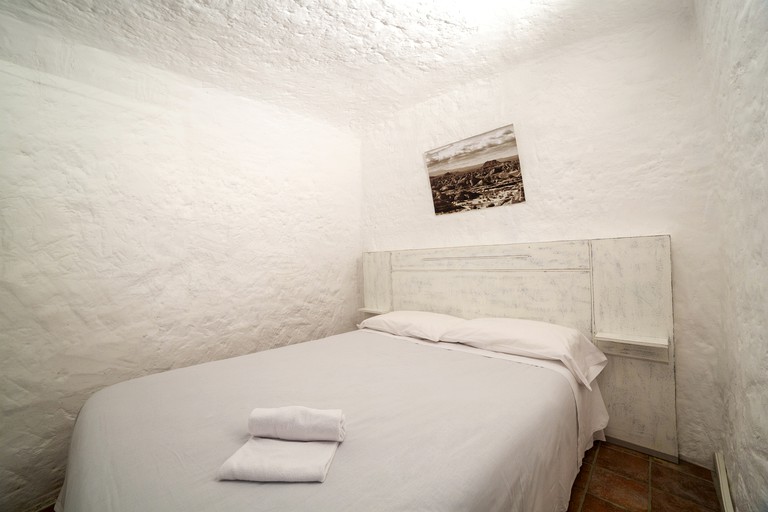 Caves (Spain, Valtierra, Navarre)