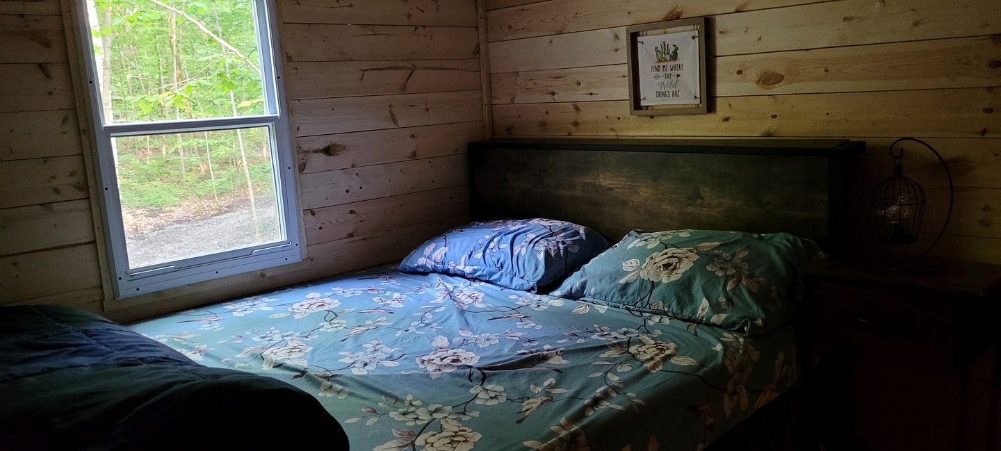 Comfortable Log Cabin with Sauna Ideal for Relaxing in the Ontario Forest
