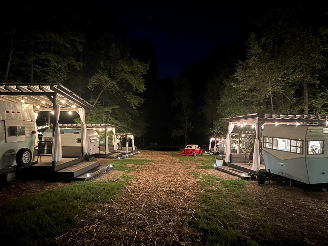 Unforgettable Glamping Caravan Rental in North Carolina for Intimate Weekends Away in Franklin