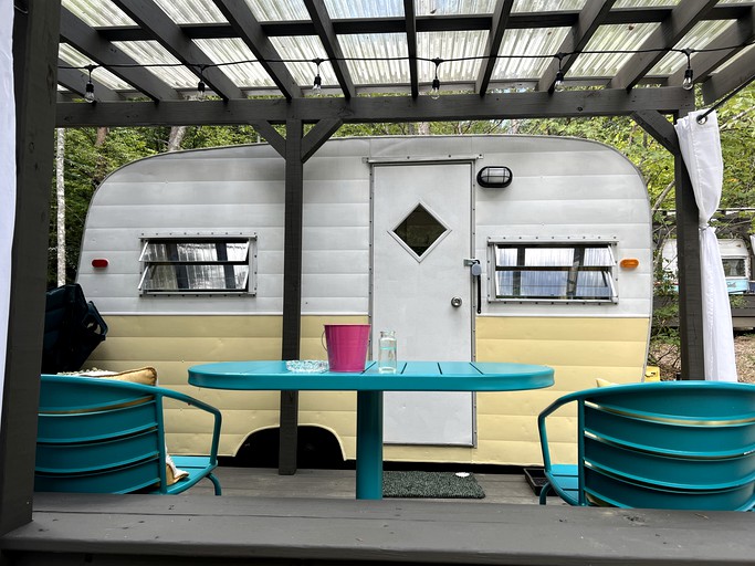 Caravans (United States of America, Franklin, North Carolina)