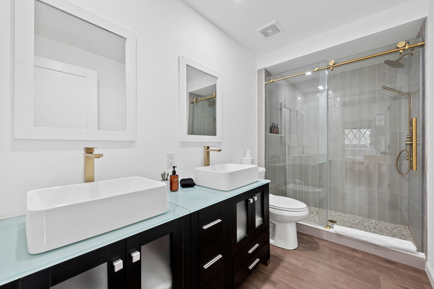 A Romantic Getaway in this Luxurious Yurt for Couples in Wimberley, TX