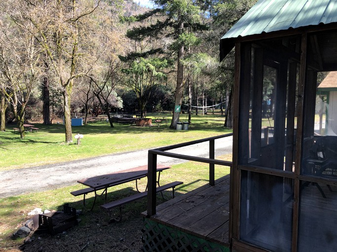 Tented Cabins (United States of America, Big Bar, California)