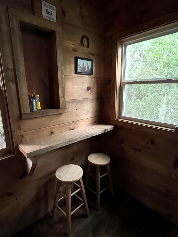 Glamping Treehouse Nestled by the Chestatee River, Perfect for Families or Friends Seeking adventure and Relaxation in Dahlonega, Georgia