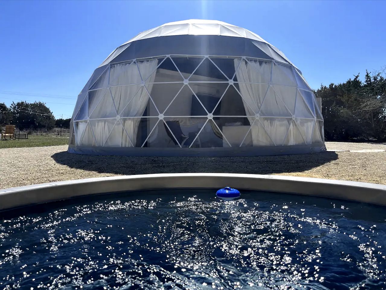 Amazing Glamping Getaway under the Stars: Luxurious Dome Rental in Lampasas, Texas