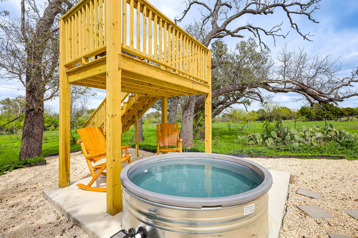 Amazing Glamping Getaway under the Stars: Luxurious Dome Rental in Lampasas, Texas