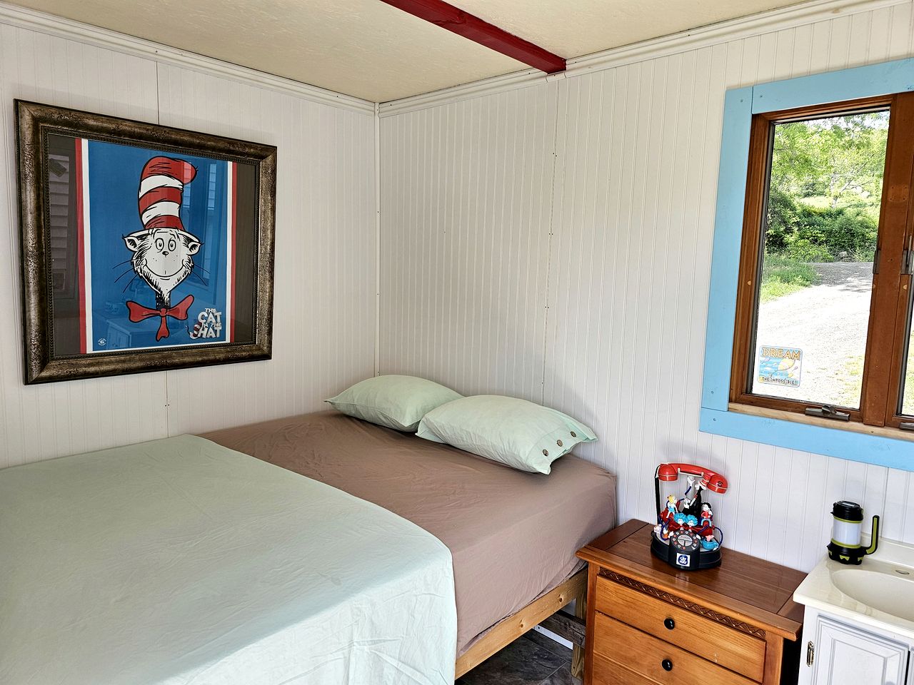 Cute Tiny House in Preston Hollow, NY - Amazing Glamping Destination for Two
