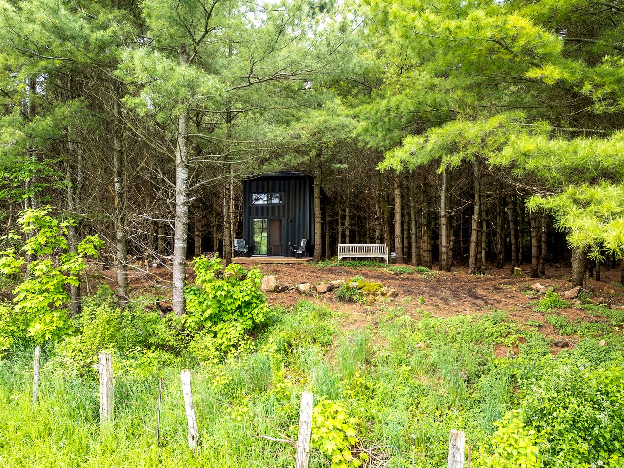 Cozy Getaways in Canada, in this Charming Tiny House with Fire Pit in Ontario