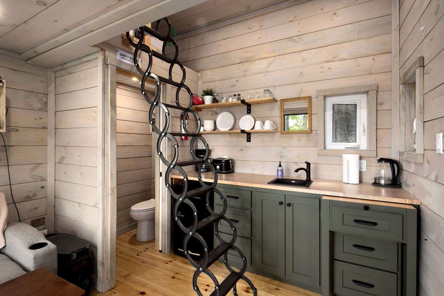Cozy Getaways in Canada, in this Charming Tiny House with Fire Pit in Ontario