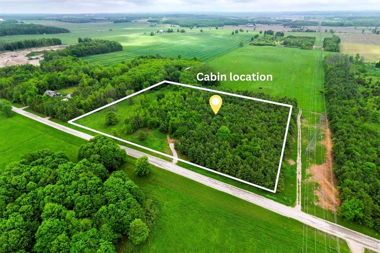 Tiny Houses (Canada, Chatsworth, Ontario)