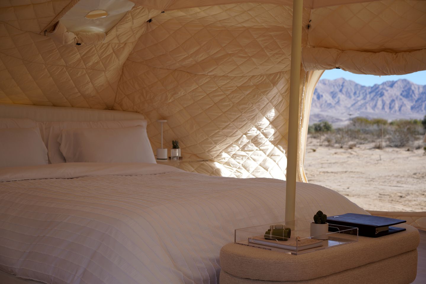 Mojave stargazing with amenities, Bell Tents, Twentynine Palms, United